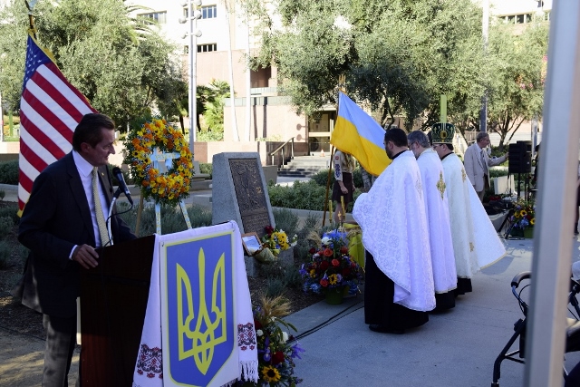 Панахида 2016 по жертвах геноциду українського народу.