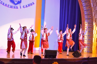 Celebrating the 26th anniversary of Ukrainian Independence.  Festive concert and dinner in Ukrainian Cultural Center.