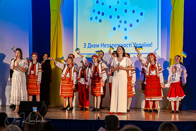 Celebrating the 30th anniversary of Ukrainian Independence.  Festive concert in Ukrainian Cultural Center.