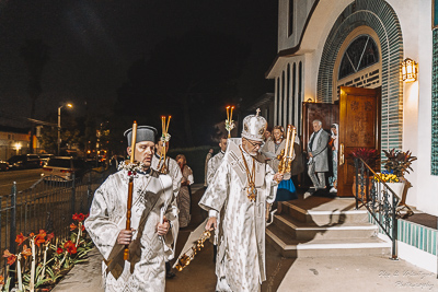 Easter Worship. Paschal procession. Led by His Eminence Archbishop Daniel Zelinsky.