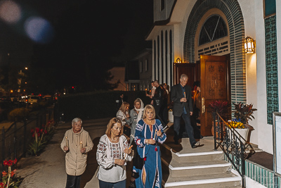 Easter Worship. Paschal procession. Led by His Eminence Archbishop Daniel Zelinsky.