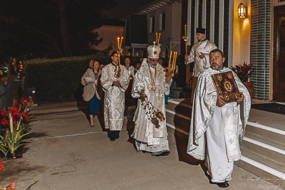 Easter Worship. Paschal procession. Led by His Eminence Archbishop Daniel Zelinsky.