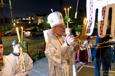 Easter Worship. Paschal procession. Led by His Eminence Archbishop Daniel Zelinsky.