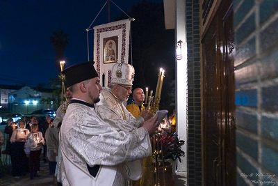 Easter Worship. Paschal procession. Led by His Eminence Archbishop Daniel Zelinsky.