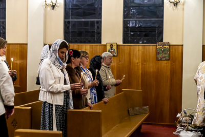 Easter Worship. Paschal procession. Led by His Eminence Archbishop Daniel Zelinsky.