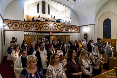 Easter Worship. Paschal procession. Led by His Eminence Archbishop Daniel Zelinsky.