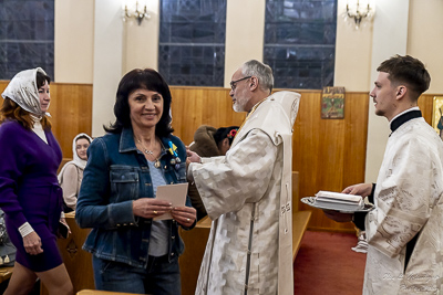 Easter Worship. Paschal procession. Led by His Eminence Archbishop Daniel Zelinsky.