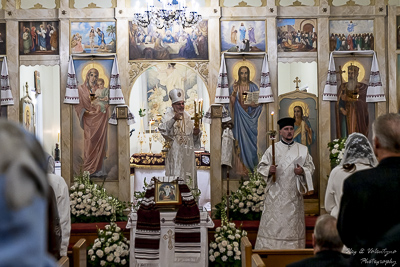 Easter Worship. Paschal procession. Led by His Eminence Archbishop Daniel Zelinsky.