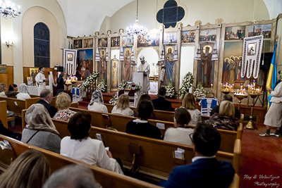Easter Worship. Paschal procession. Led by His Eminence Archbishop Daniel Zelinsky.