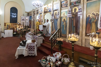 Хресний хід, Літургія і освячення великодних кошиків